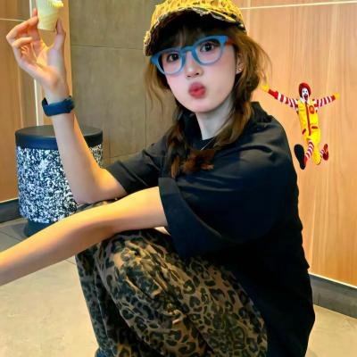 九个女仔一只鬼